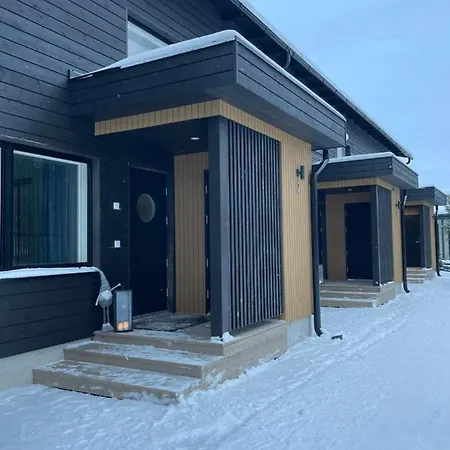 Nordic Wooden House Apartment